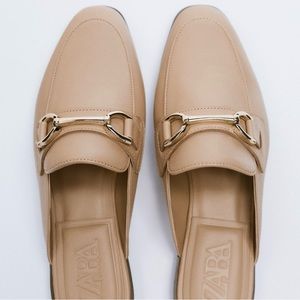 🌟 ZARA Low-heeled Leather Mules with Buckle